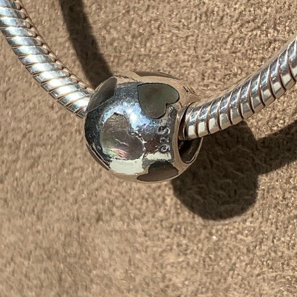 PANDORA Love Me Heart Charm 790398MPB 925 ALE Black Mother Of Pearl Retired Bead - Picture 8 of 13
